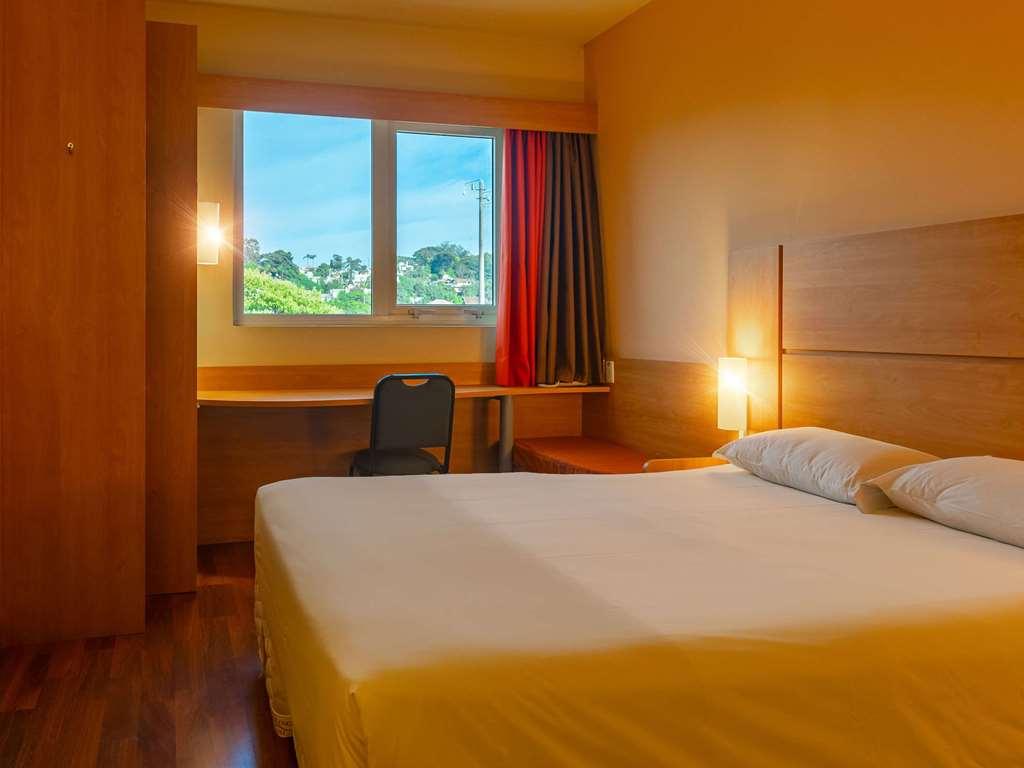 Ibis Novo Hamburgo Hotell Rum bild
